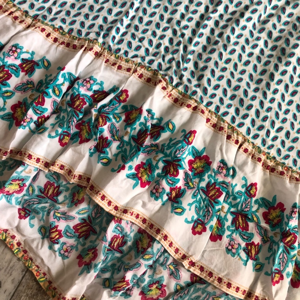 Super cute and flowy summer dress